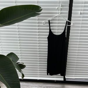 Splendid Black Sheath Dress